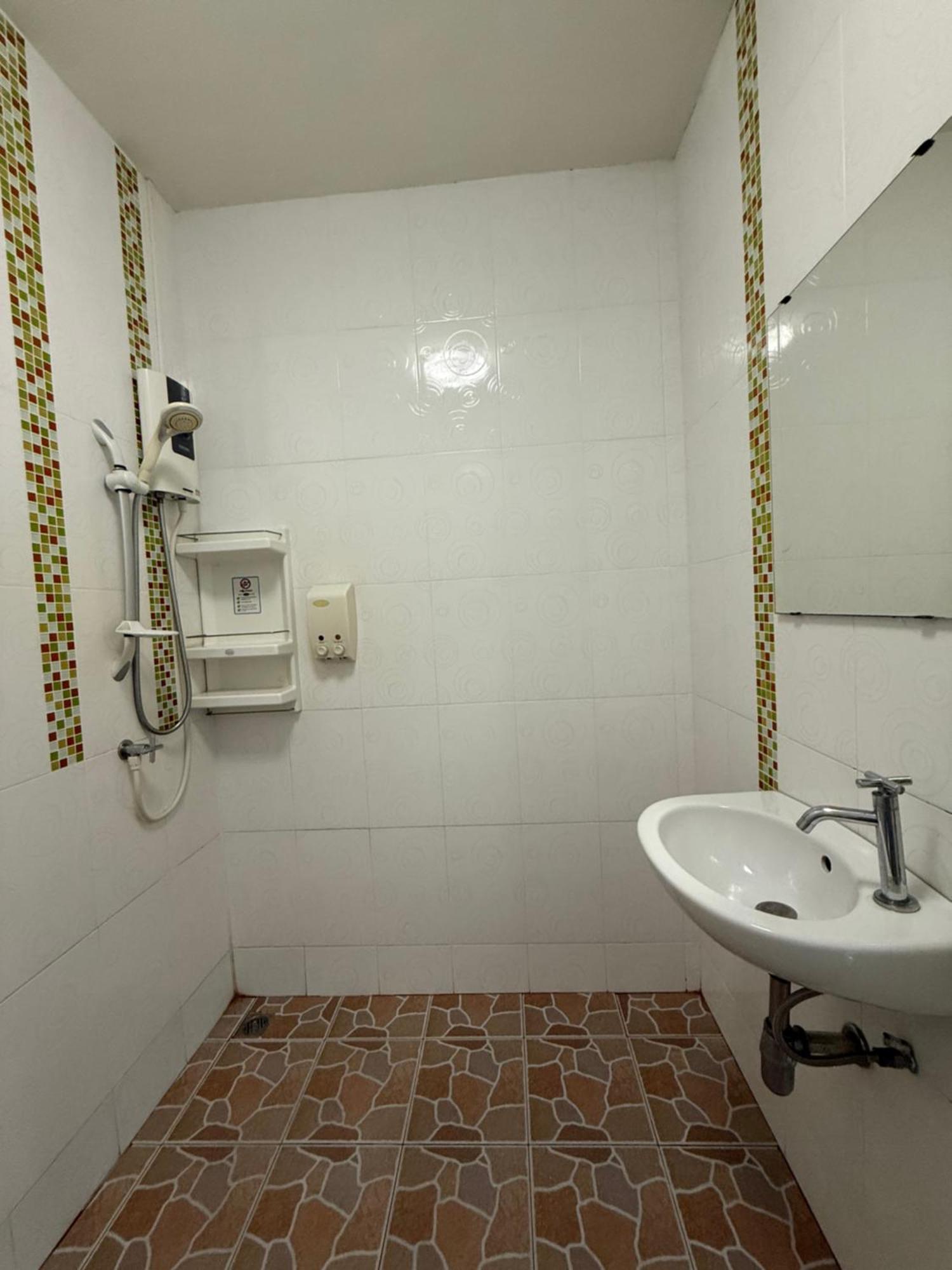 Best Rent A Room Nai Yang Экстерьер фото
